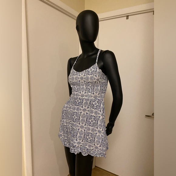 Abstract Printed Short Dress - Picture 9 of 9